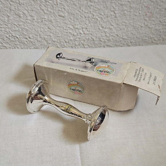 Wm A Rogers Silverplate Baby Rattle Love Lasts - Picture 1 of 6